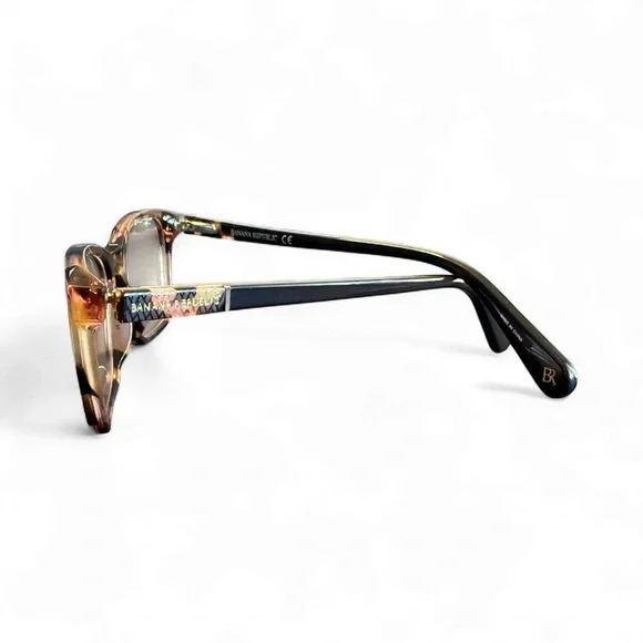 Banana Republic NWT Brown Tortoise Shell Sunglasses NWT Banana Republic tortoise shell sunglasses | Mercari main image 4